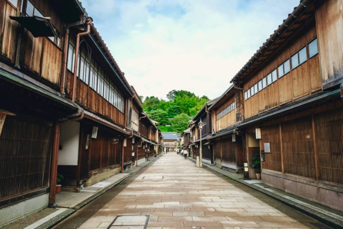 和の趣を楽しむ！金沢「ひがし茶屋街」のおすすめスポット - まちかる ...
