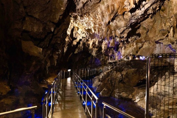 Hida Great Limestone Cave  (Takayama, Japan)