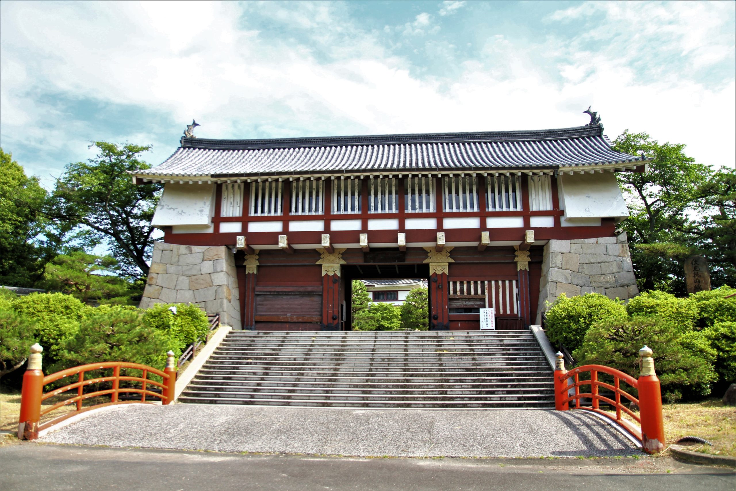 Fushimi Momoyama Castle gate