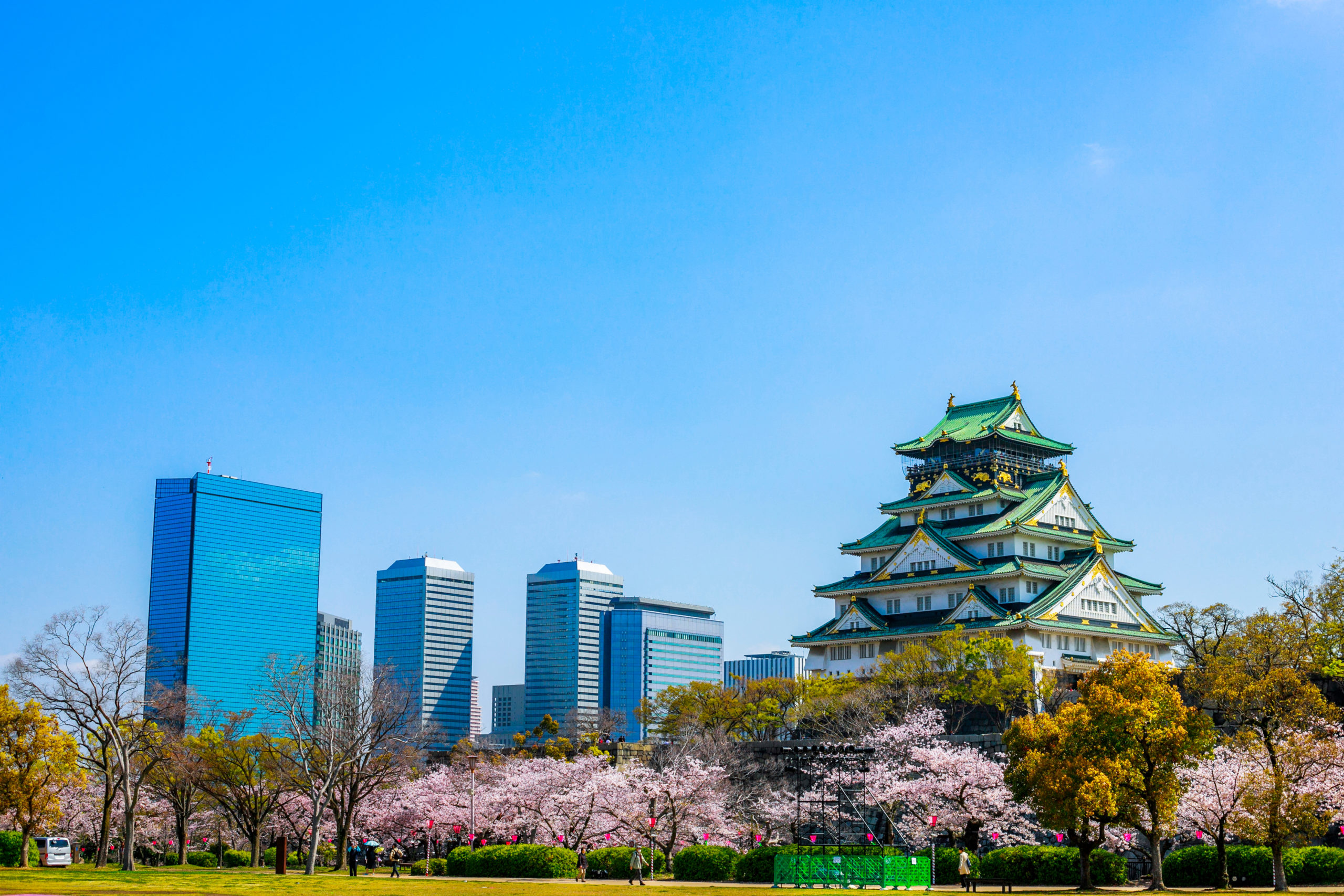 osaka castle in spring