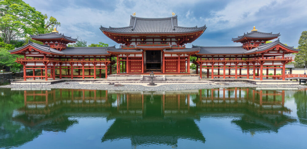 Byodo-in Hoodo temple and gardens in Uji, Kyoyo, Japan