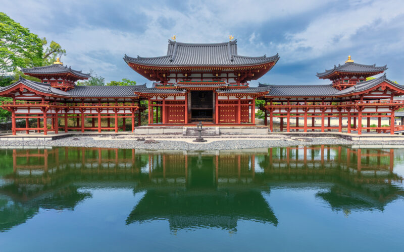 Byodo-in Hoodo temple and gardens in Uji, Kyoyo, Japan