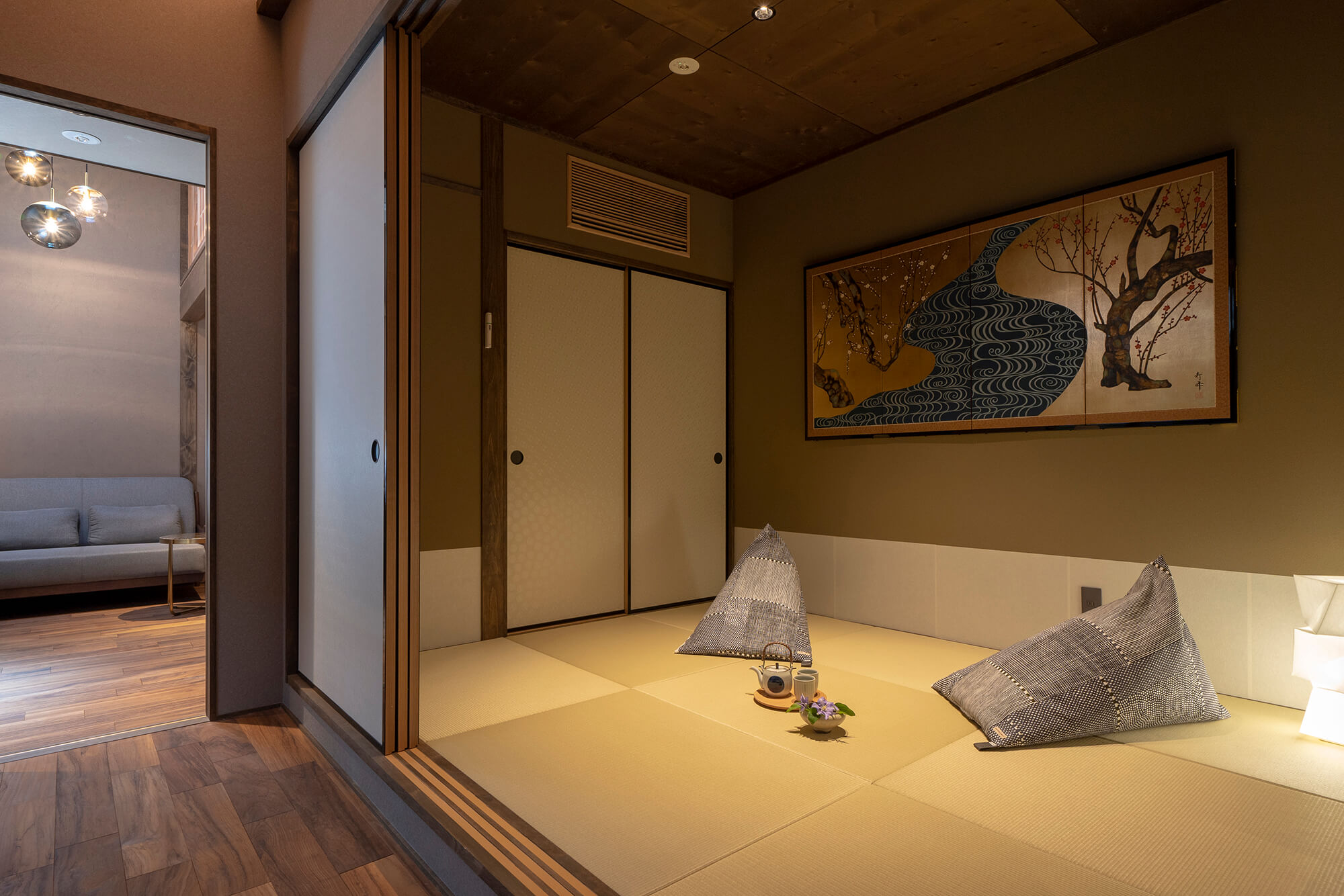 THE MACHIYA KAZAHAYA