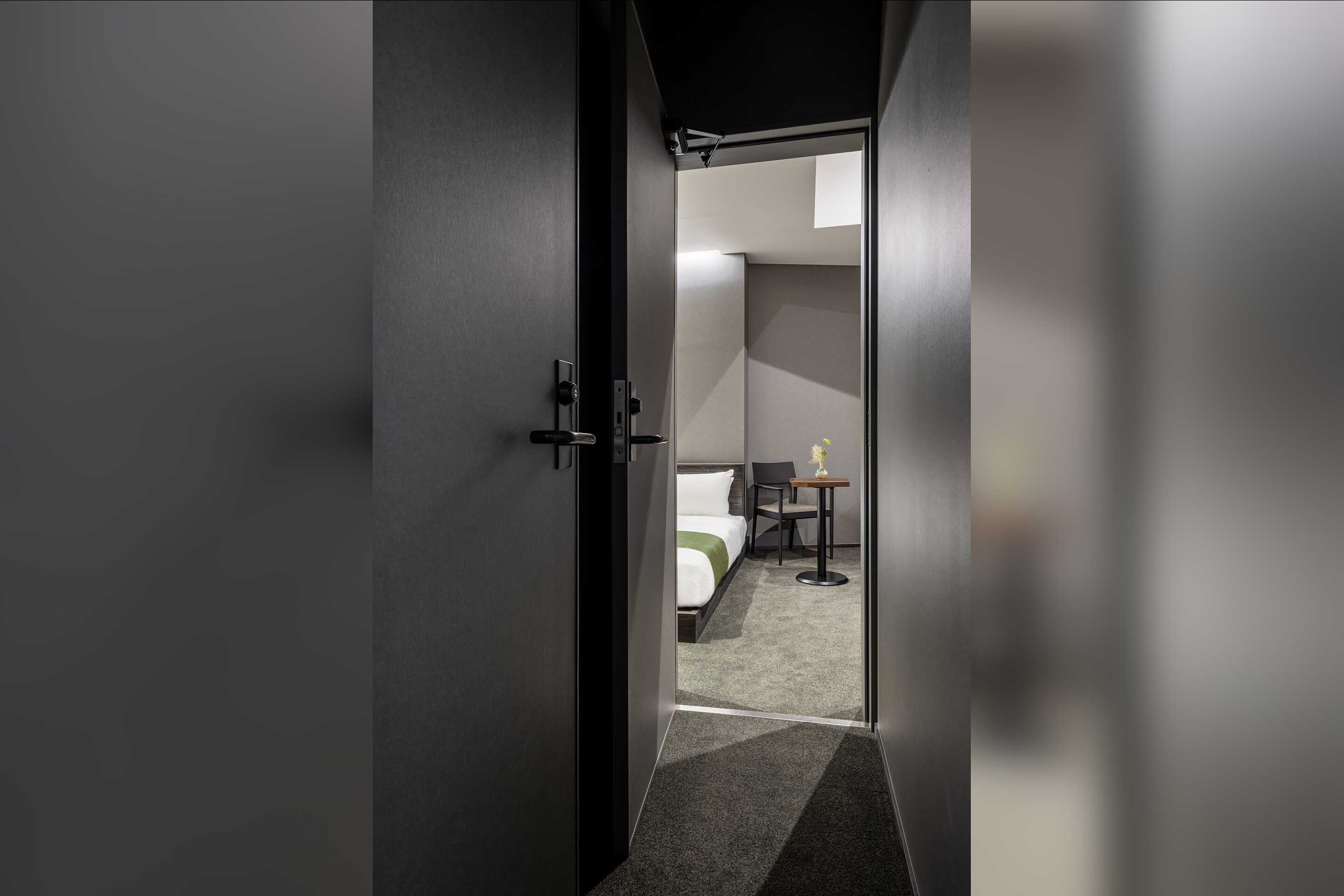 Connecting Room